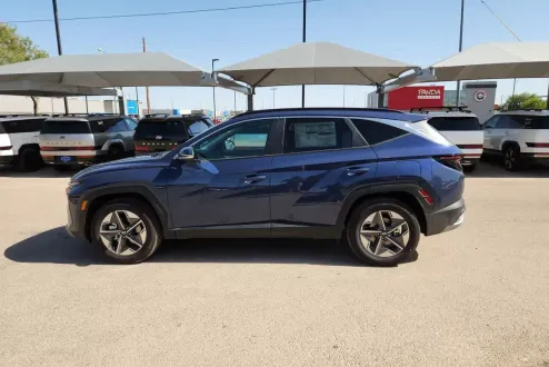 2025 Hyundai Tucson SEL Convenience photo 3