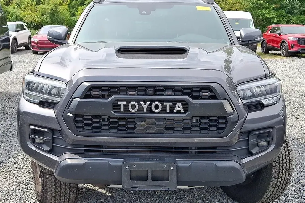 2021 Toyota Tacoma TRD Pro photo 1