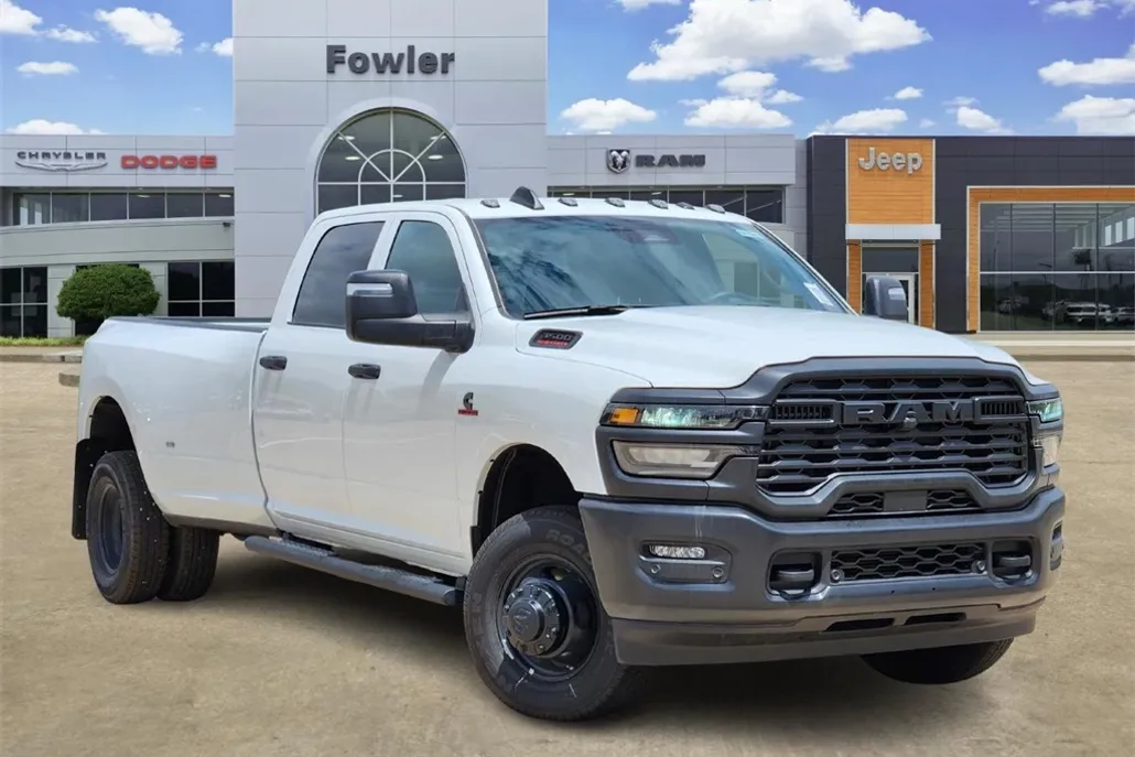 2025 Ram 3500 Tradesman photo 1