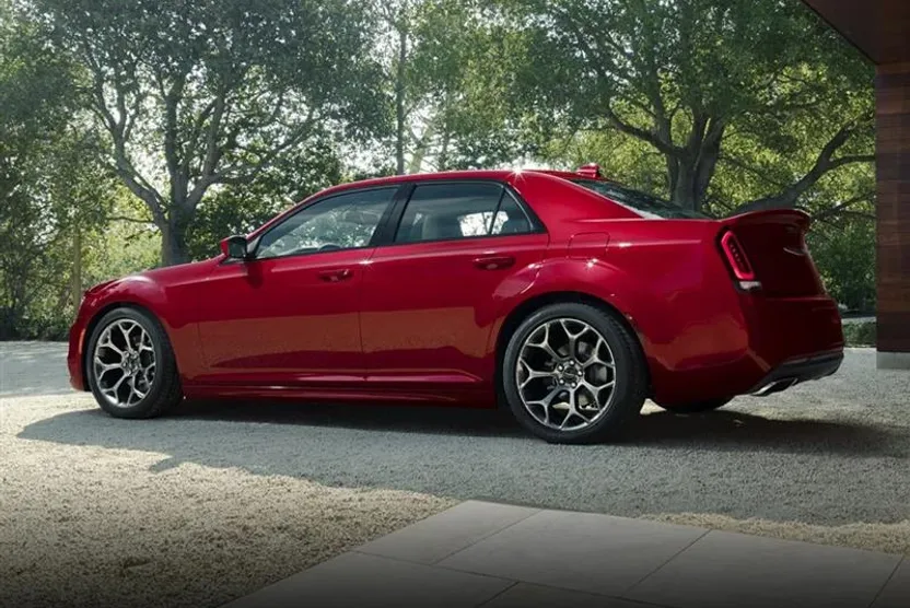 2016 Chrysler 300 S photo 1