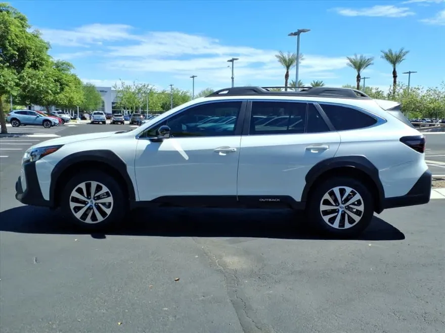 2025 Subaru Outback Premium photo 1