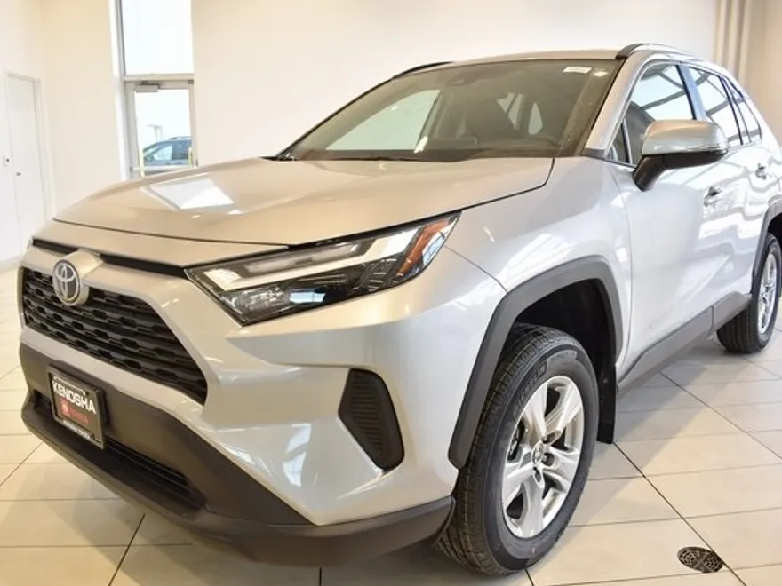 2025 Toyota RAV4 XLE photo 1