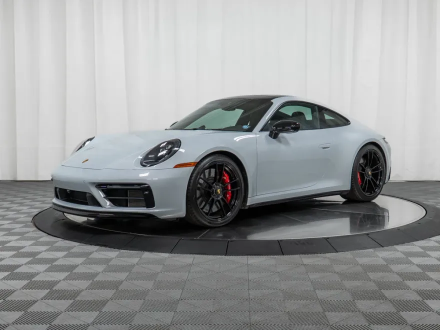 2024 Porsche 911 4 GTS photo 1