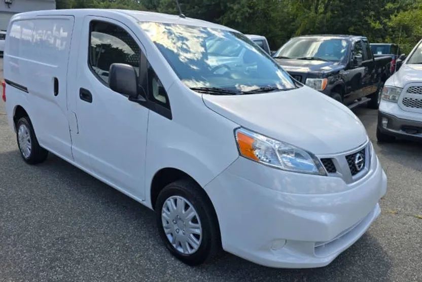2018 Nissan NV200 SV photo 1