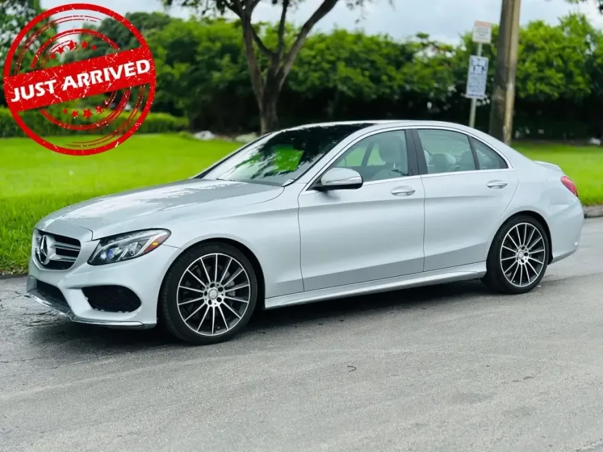 2015 Mercedes Benz C 300 photo 1