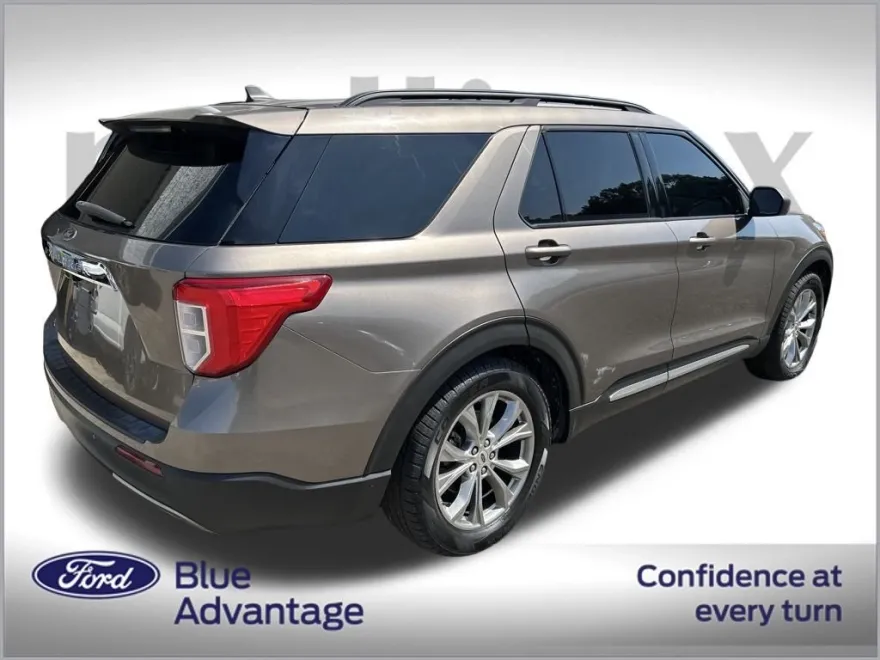 2021 Ford Explorer XLT photo 1