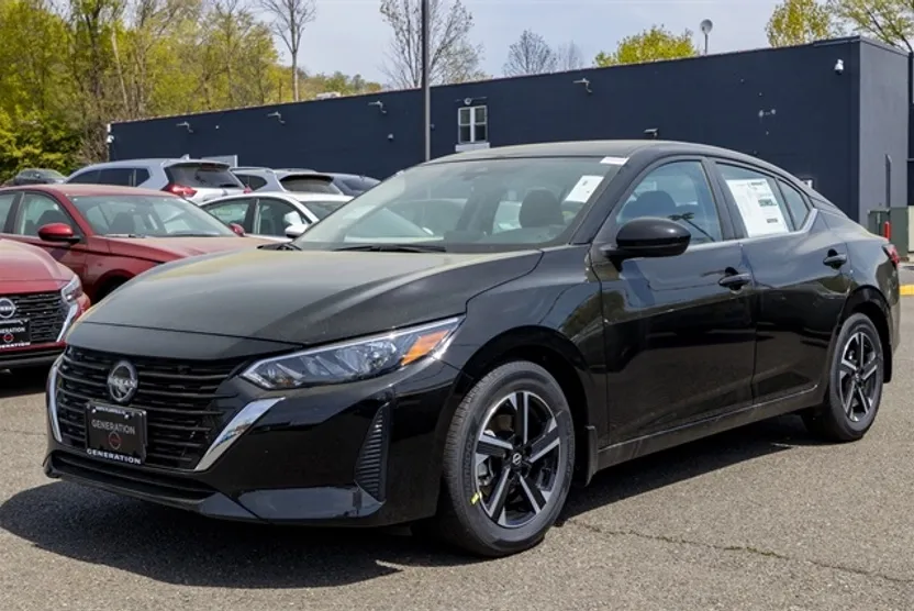 2025 Nissan Sentra SV photo 1