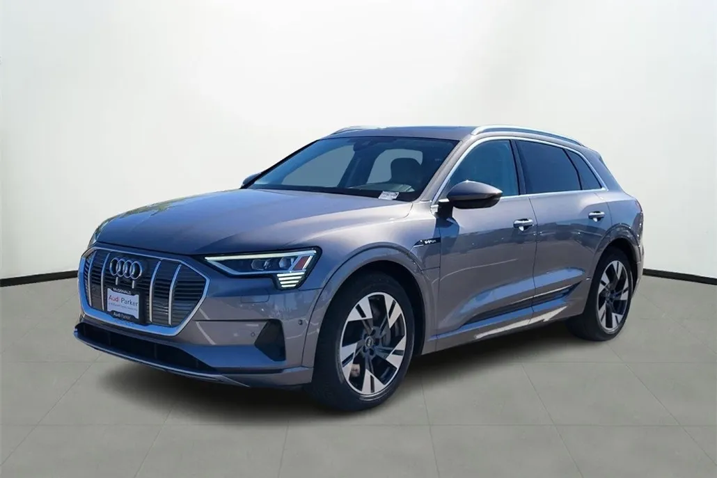 2023 Audi e-tron Premium Plus photo 1