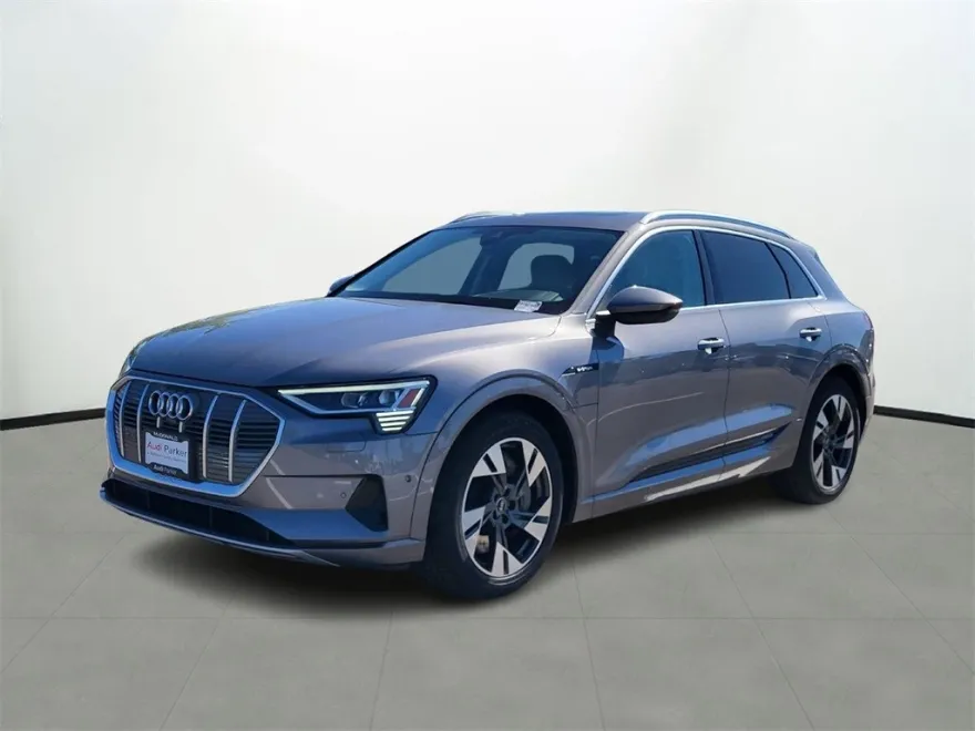 2023 Audi e-tron Premium Plus photo 1