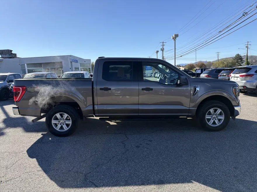 2023 Ford F-150 XLT photo 1