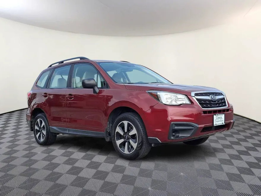 2017 Subaru Forester 2.5i photo 1