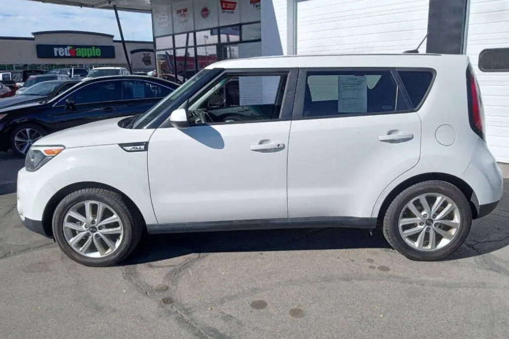 2018 Kia Soul Plus photo 1