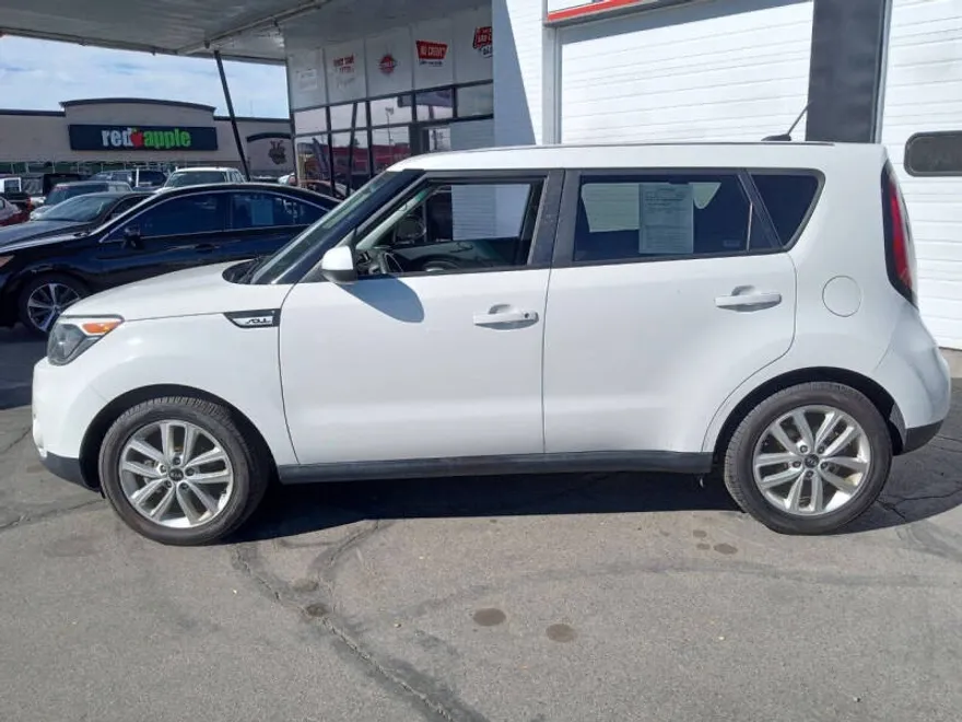 2018 Kia Soul Plus photo 1
