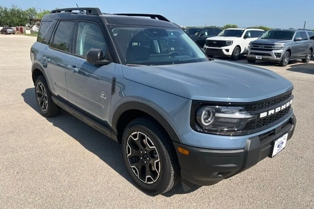2025 Ford Bronco Sport Outer Banks photo 1
