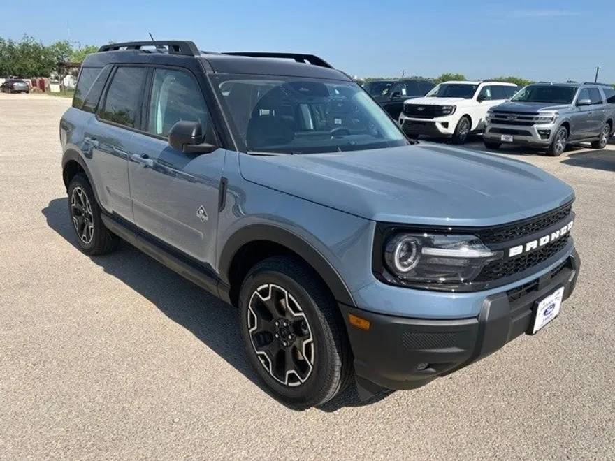 2025 Ford Bronco Sport Outer Banks photo 1