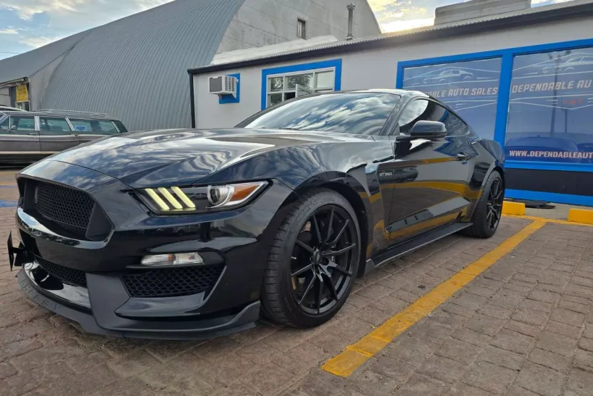 2016 Ford Mustang Shelby GT350 photo 1