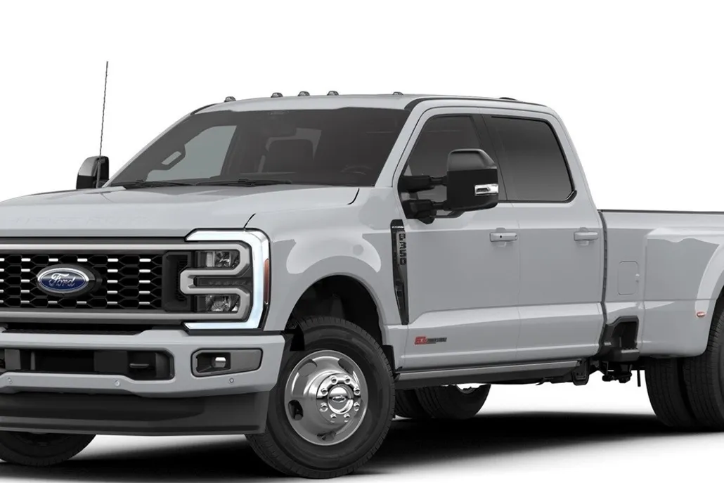 2026 Ford F-350 Platinum photo 1