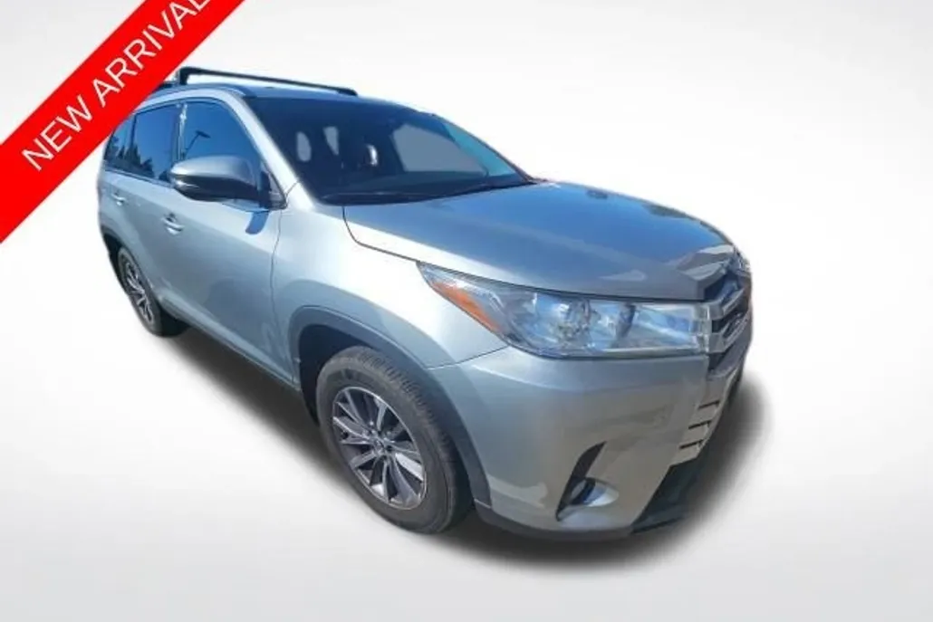 2019 Toyota Highlander XLE photo 1