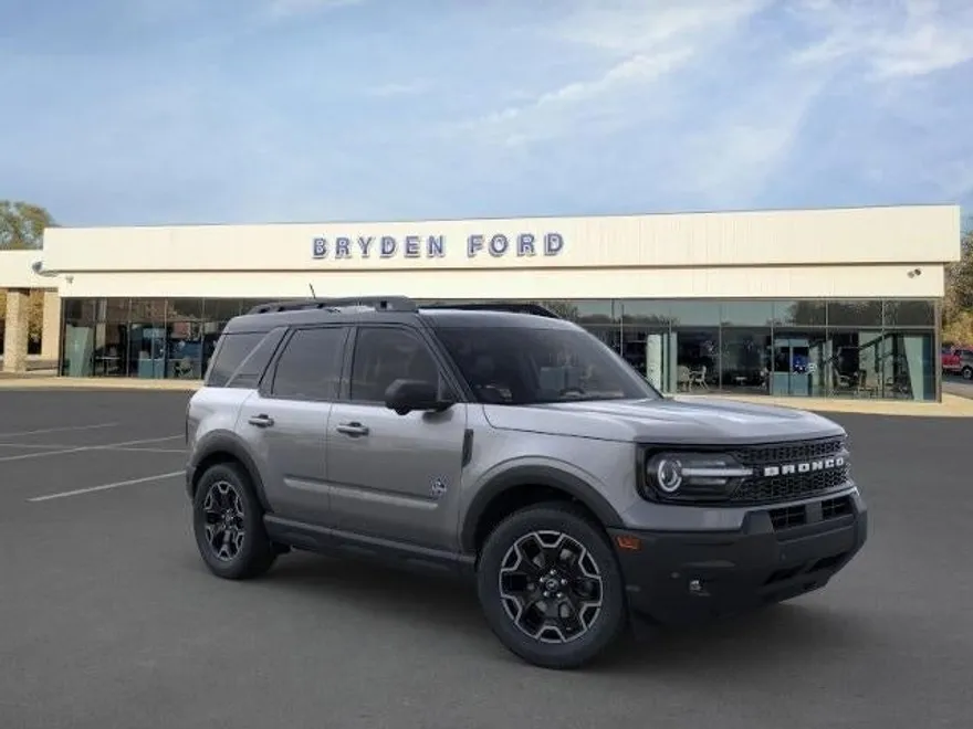 2025 Ford Bronco Sport Outer Banks photo 1