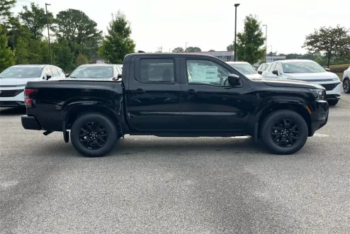 2026 Nissan Frontier SV photo 2