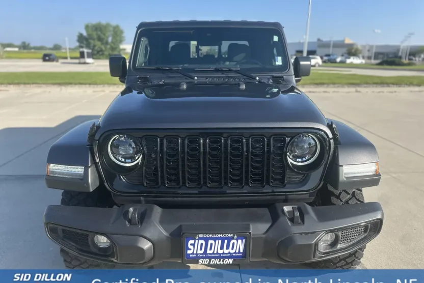 2024 Jeep Gladiator Willys photo 1