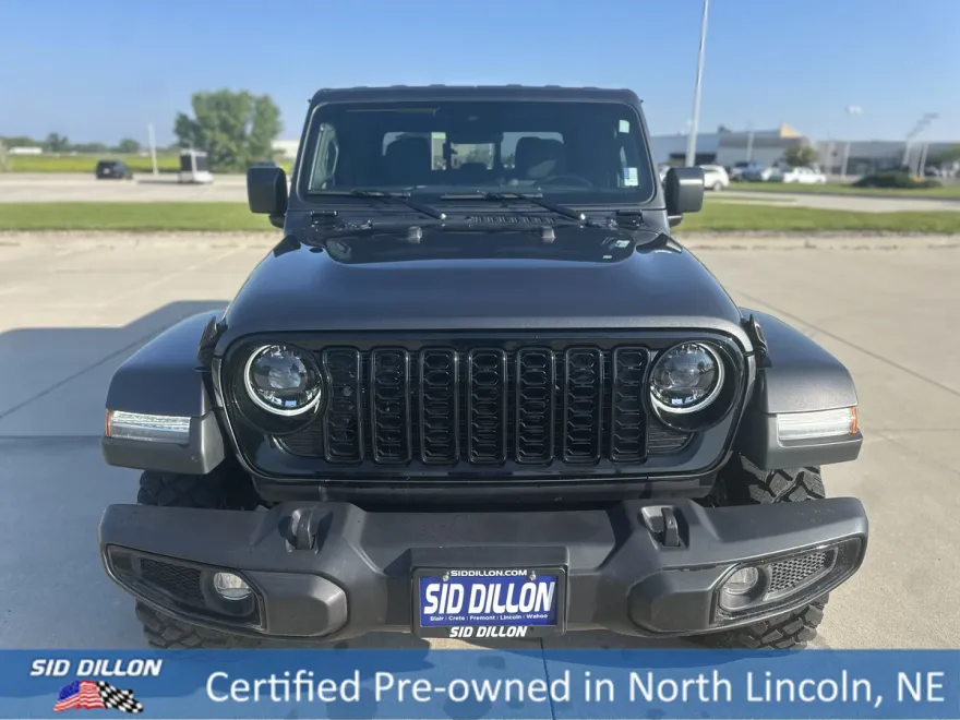 2024 Jeep Gladiator Willys photo 1