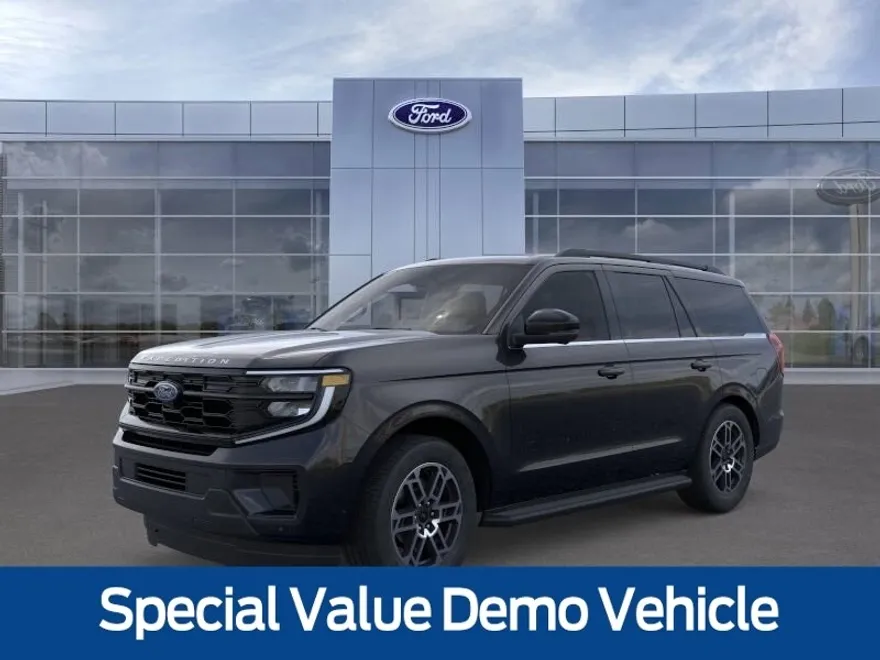 2025 Ford Expedition photo 1