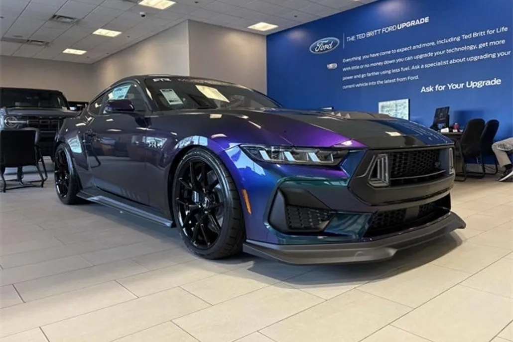 2025 Ford Mustang GT Premium photo 1