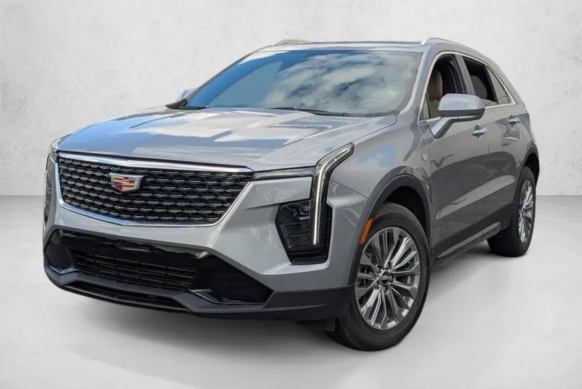 2024 Cadillac XT4 Premium Luxury photo 1
