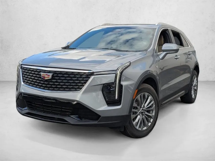2024 Cadillac XT4 Premium Luxury photo 1