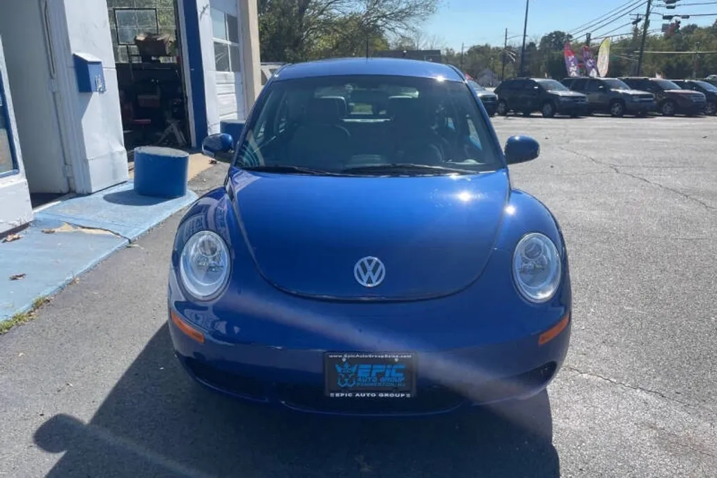 2008 Volkswagen Beetle S photo 1