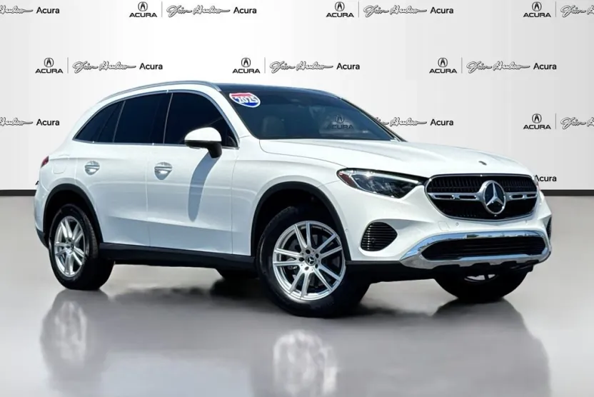 2025 Mercedes Benz GLC 300 4MATIC photo 1