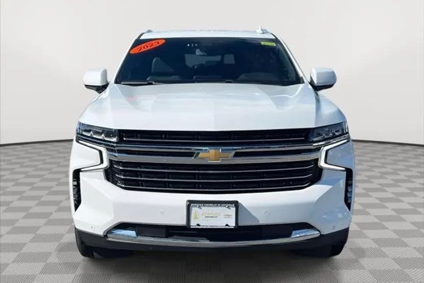 2023 Chevrolet Tahoe LT photo 1