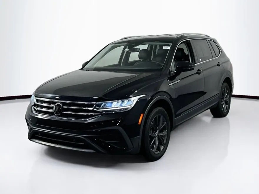 2022 Volkswagen Tiguan SE photo 1