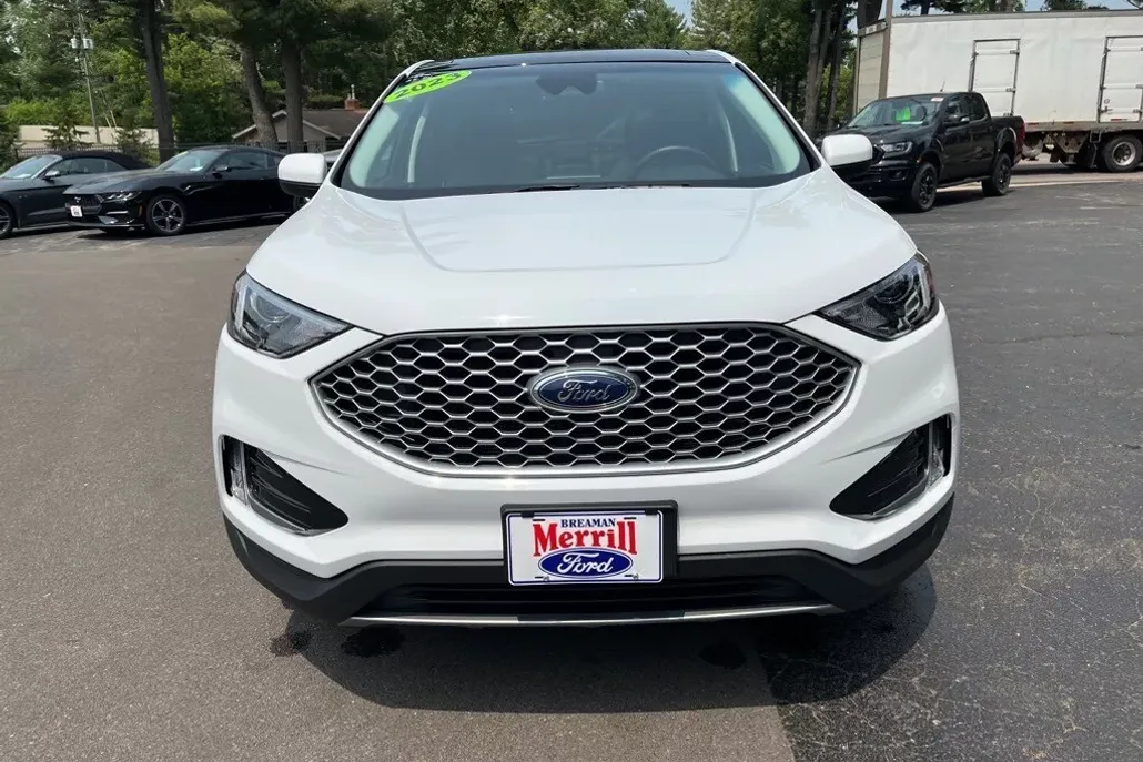 2023 Ford Edge SEL photo 1