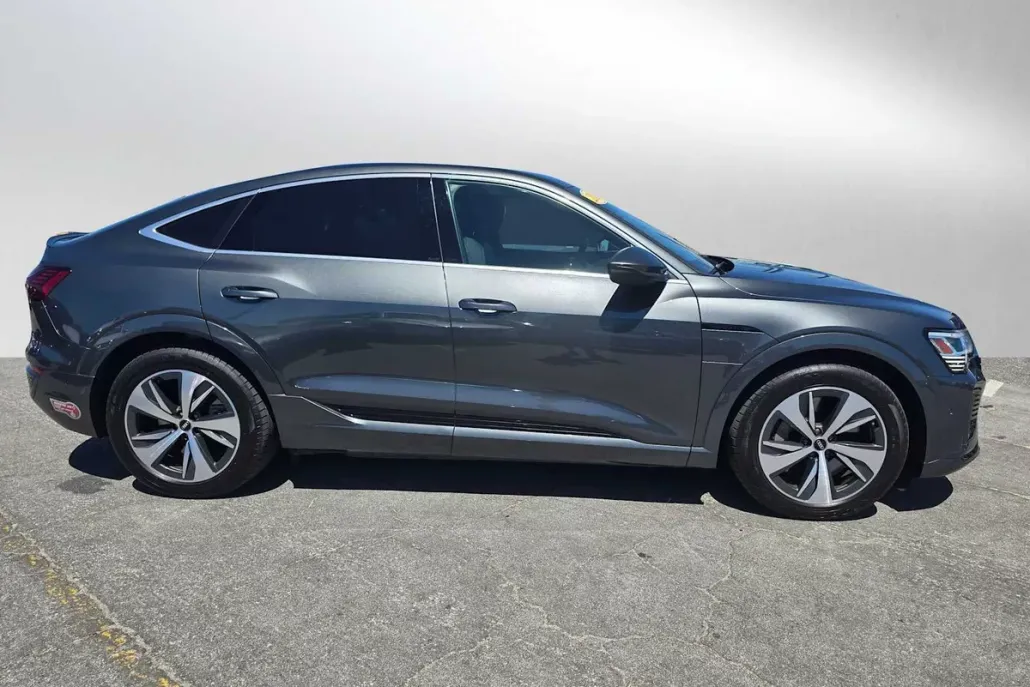 2024 Audi Q8 E-tron line Premium Plus photo 1