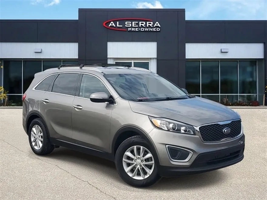 2017 Kia Sorento LX photo 1