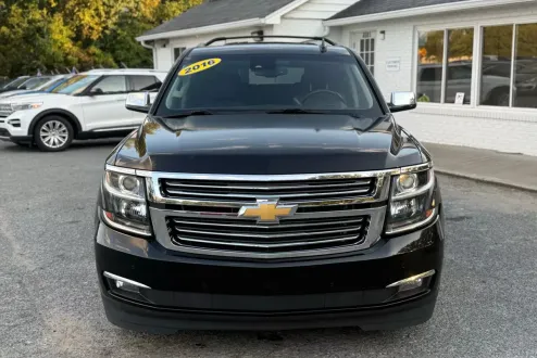 2016 Chevrolet Suburban LTZ photo 2