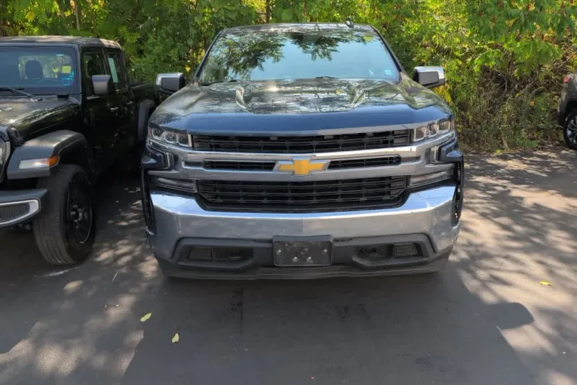 2019 Chevrolet Silverado 1500 LT photo 1