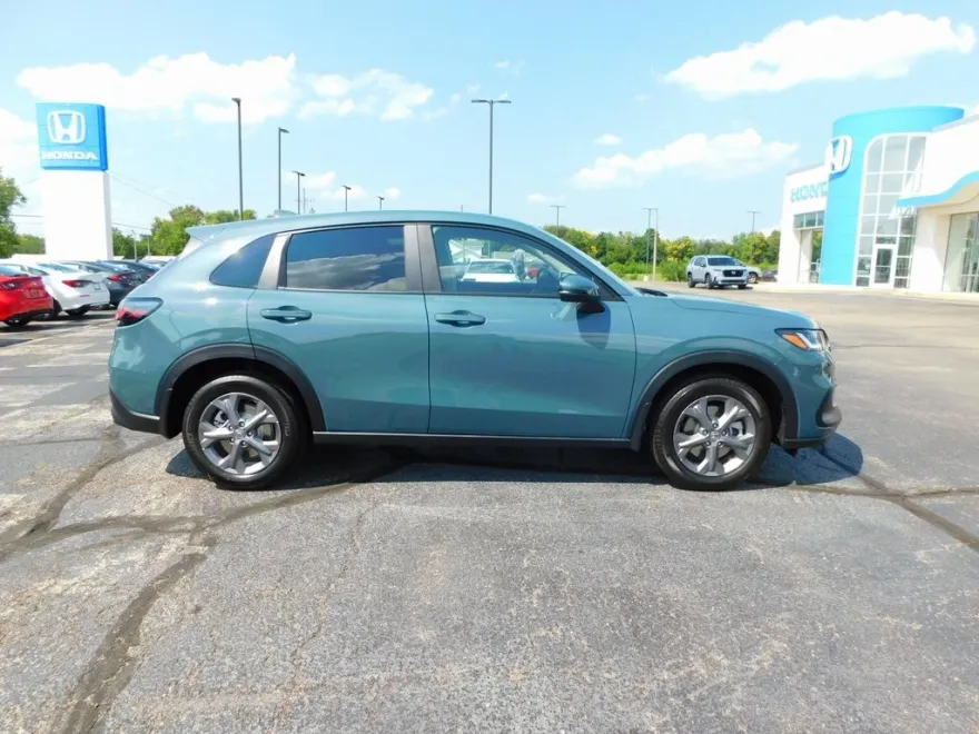 2026 Honda HR-V LX photo 1