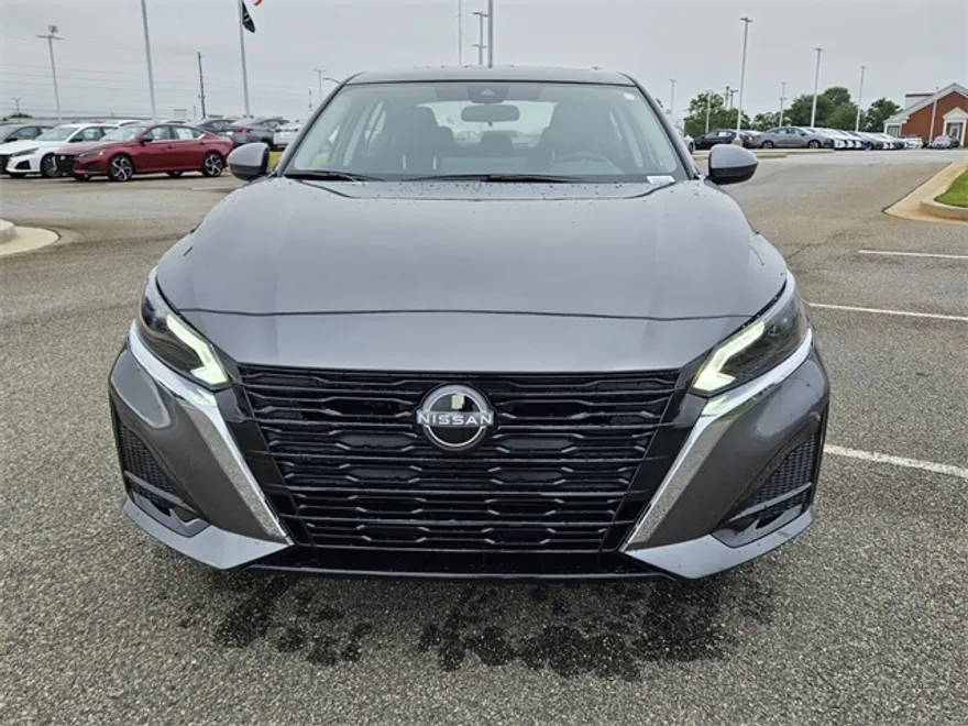 2025 Nissan Altima 2.5 SV photo 1