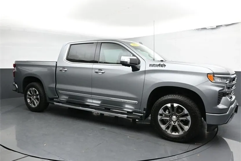 2023 Chevrolet Silverado 1500 High Country photo 1