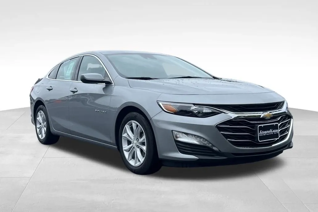 2023 Chevrolet Malibu 1LT photo 1