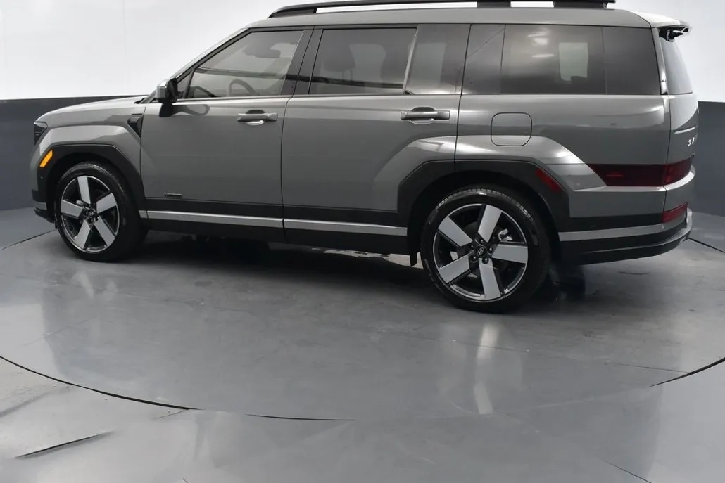 2024 Hyundai Santa Fe Limited photo 1