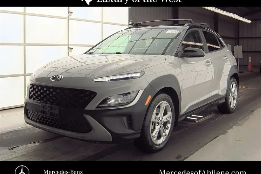 2023 Hyundai Kona SEL photo 1