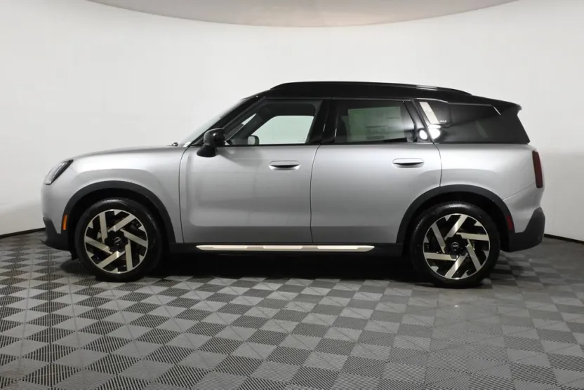 2025 Mini Countryman SE ALL4 photo 1