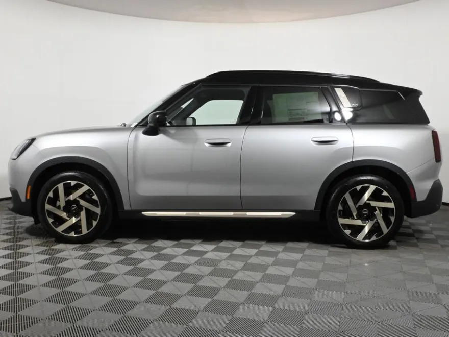 2025 Mini Countryman SE ALL4 photo 1