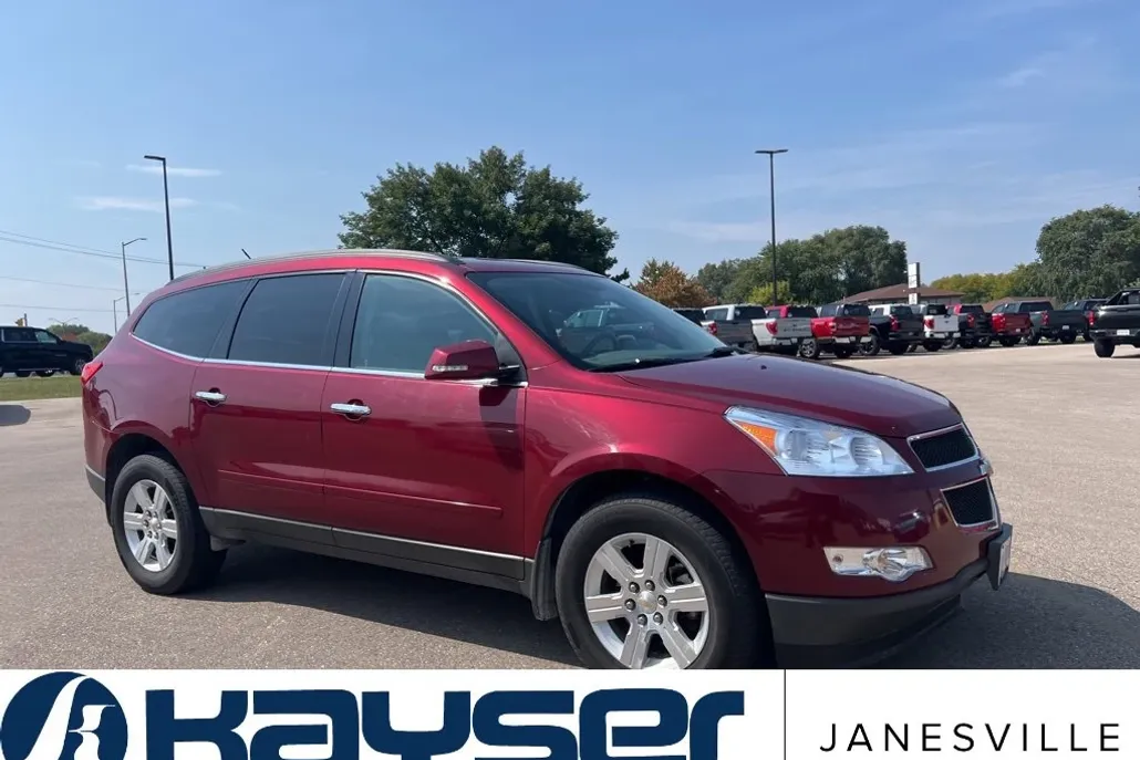 2011 Chevrolet Traverse 2LT photo 1