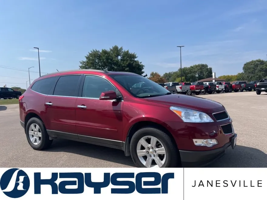 2011 Chevrolet Traverse 2LT photo 1