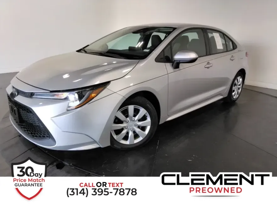 2021 Toyota Corolla LE photo 1